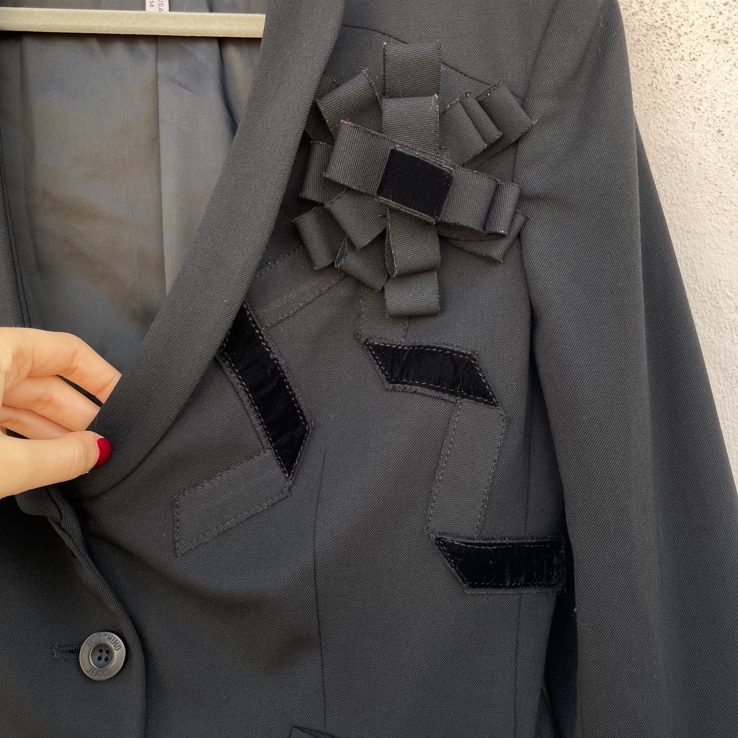 Blazer coccarda Moschino
