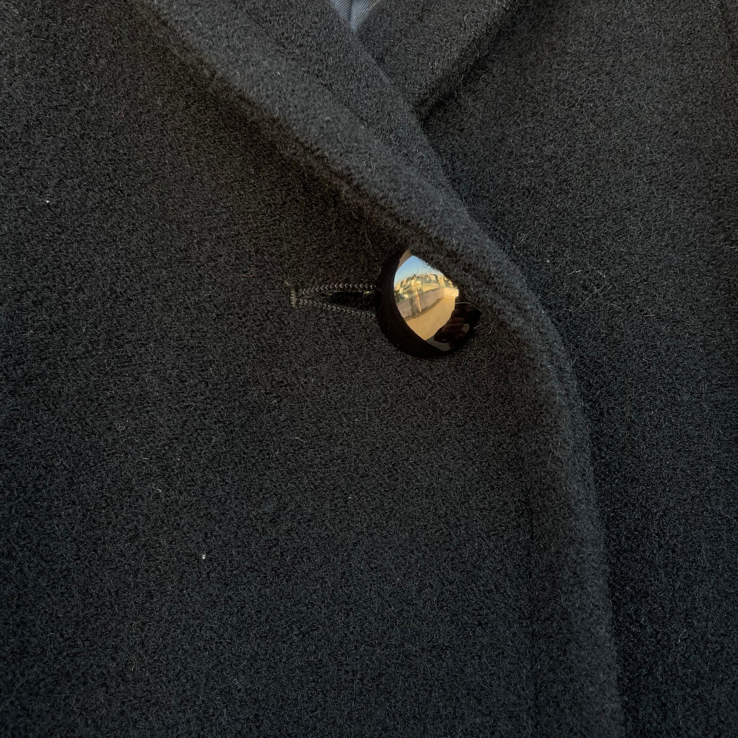 Cappotto nero ruota