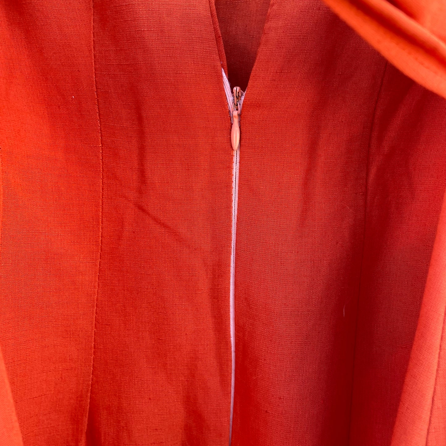Abito arancio bottoncini