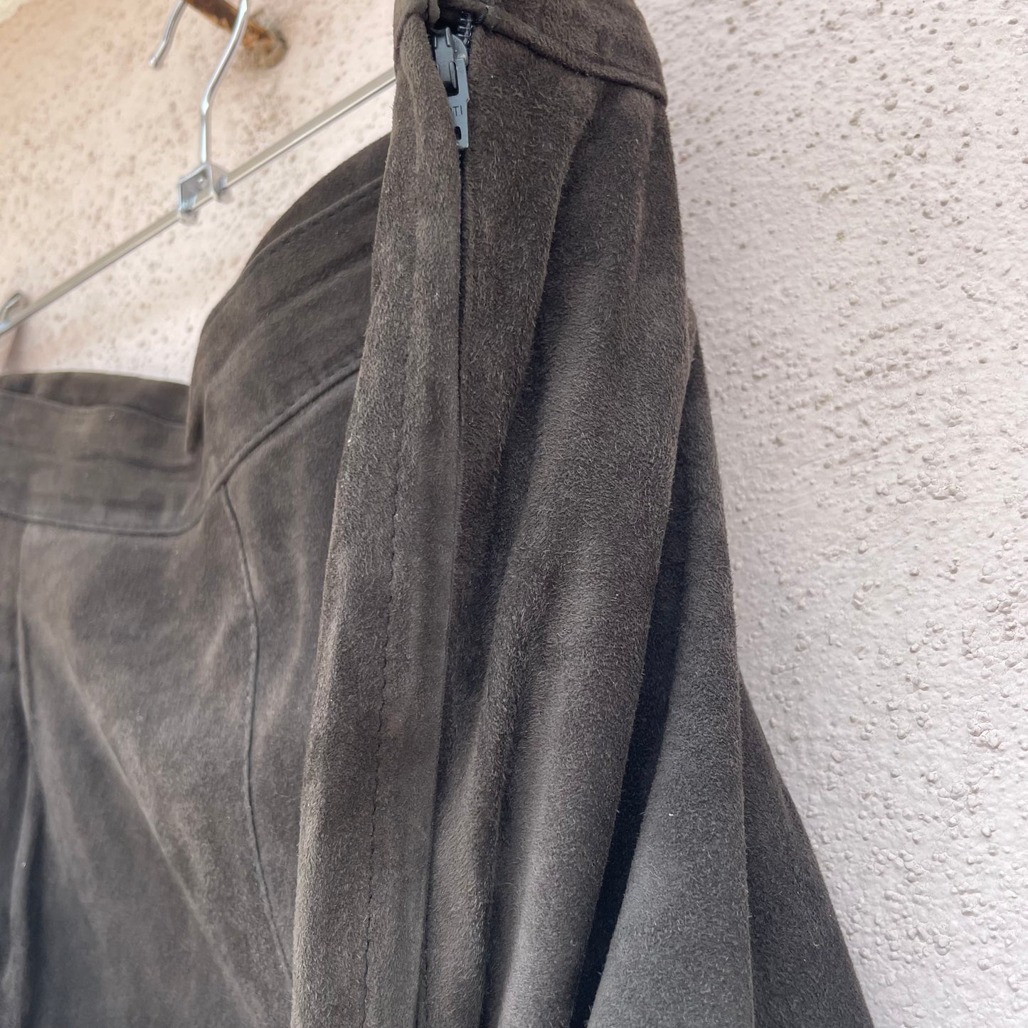 Pantaloni scamosciati