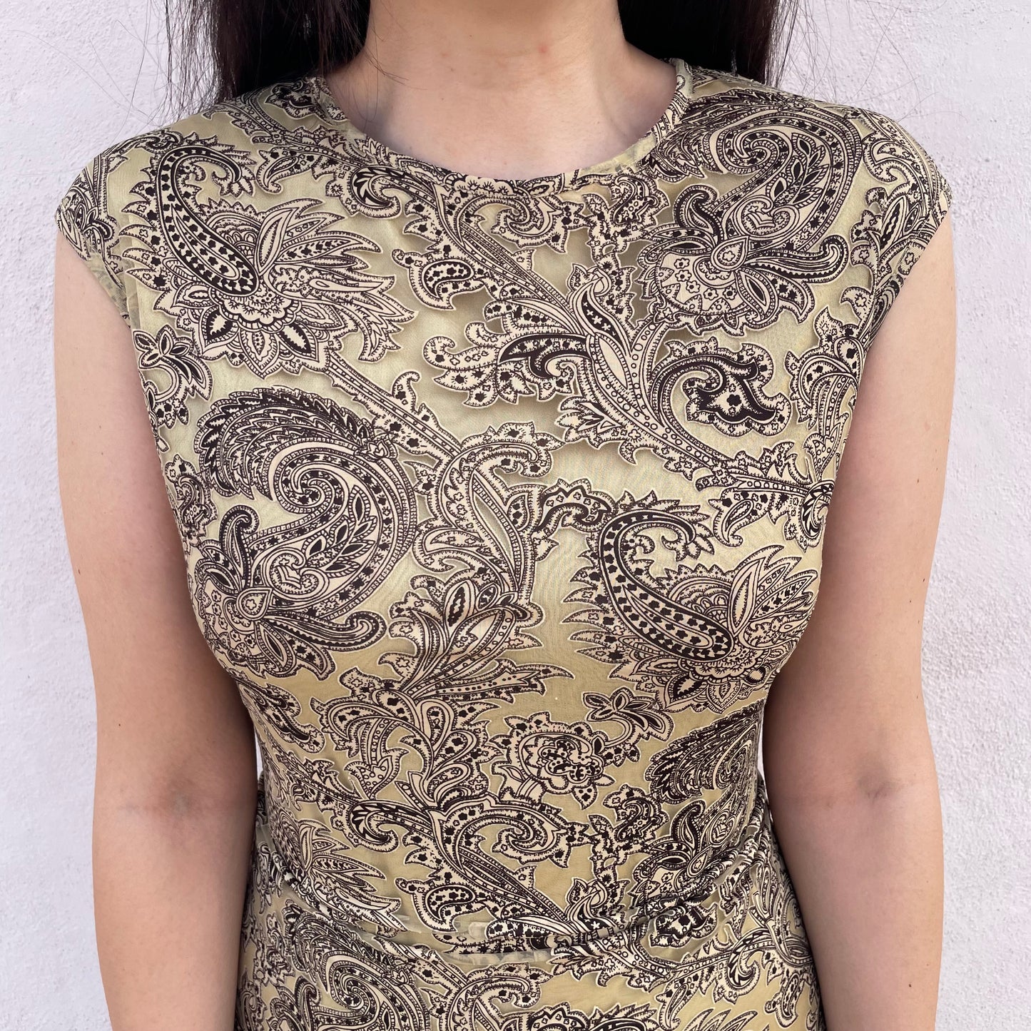 Abito paisley aderente