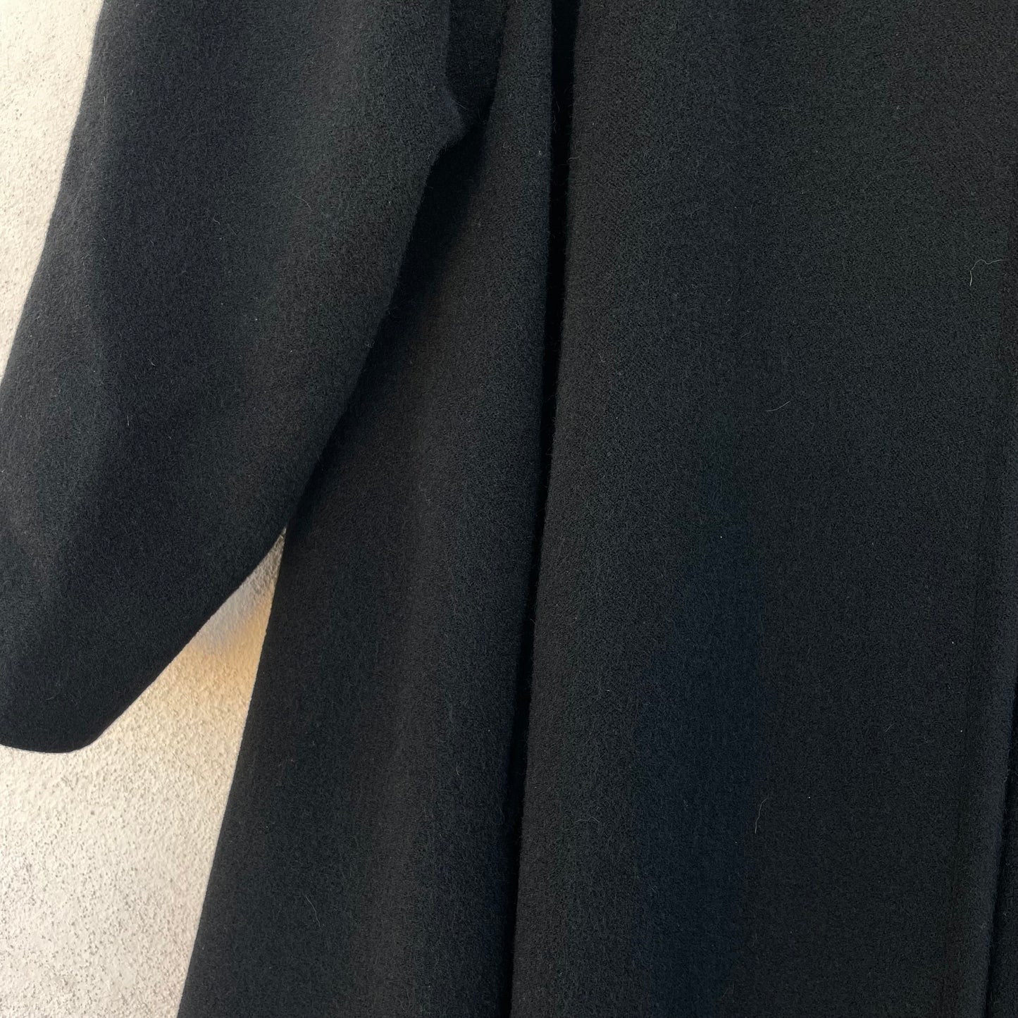 Cappotto nero ruota