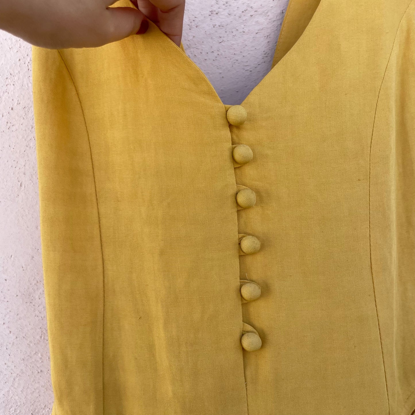 Abito giallo bottoncini