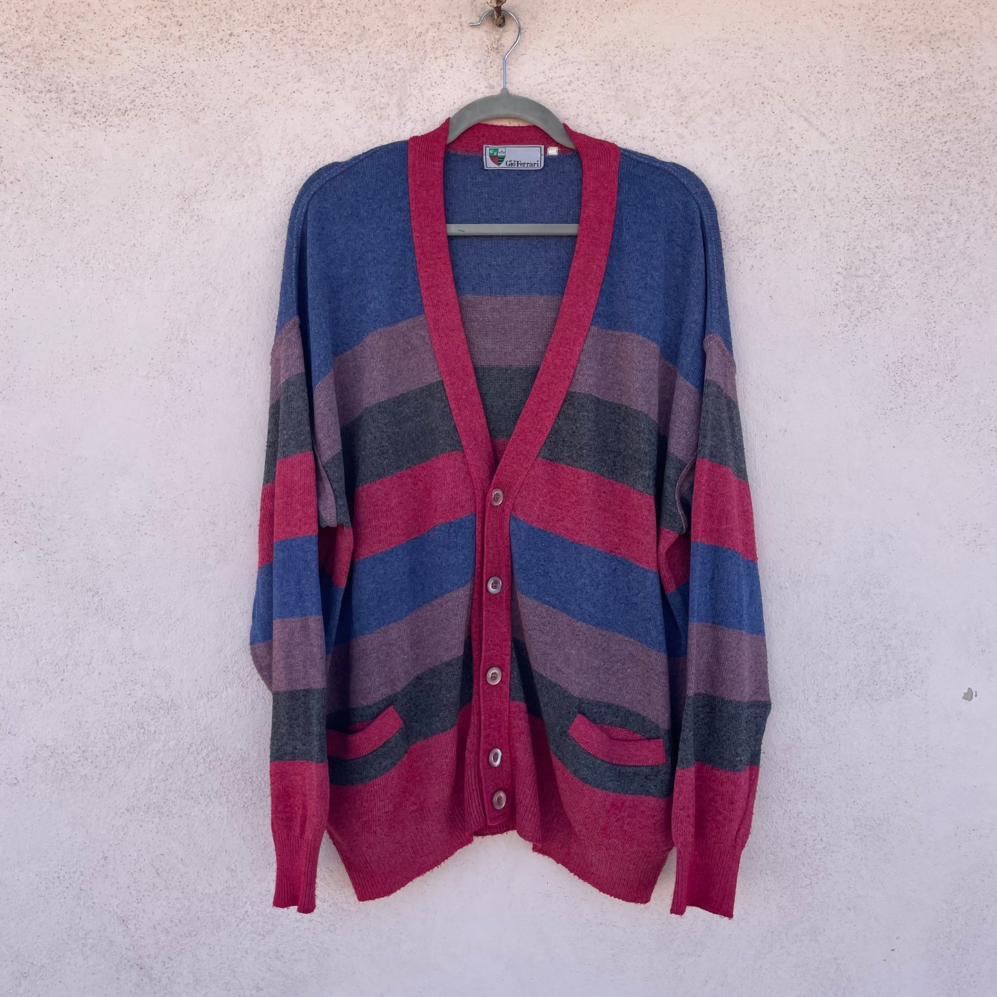 Cardigan over righe