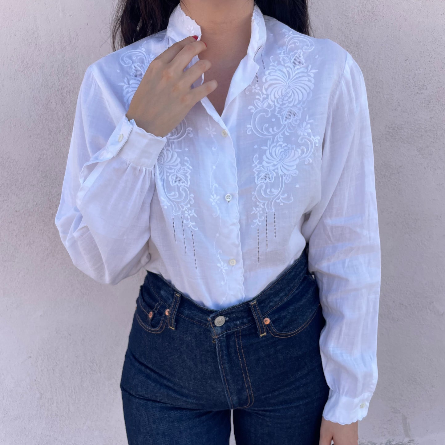 Camicia lino ricamata