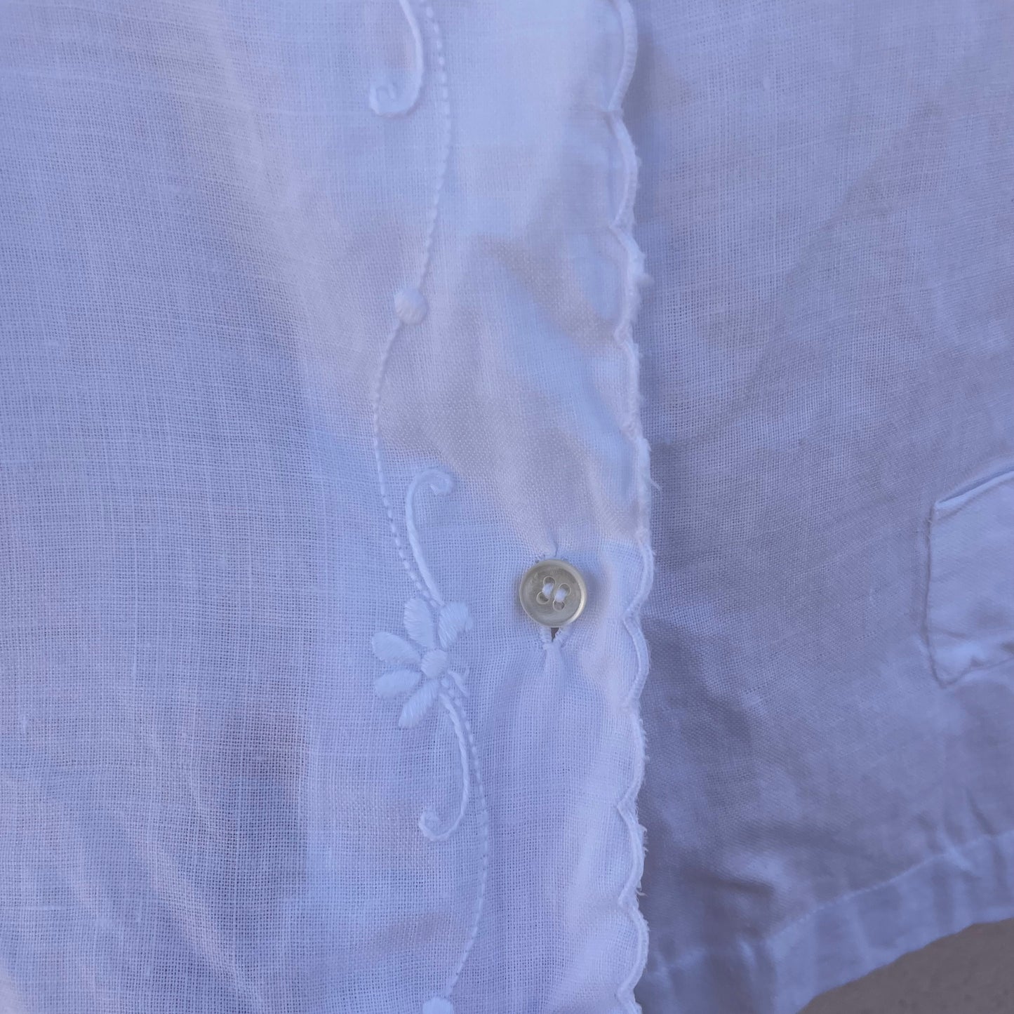 Camicia lino ricamata