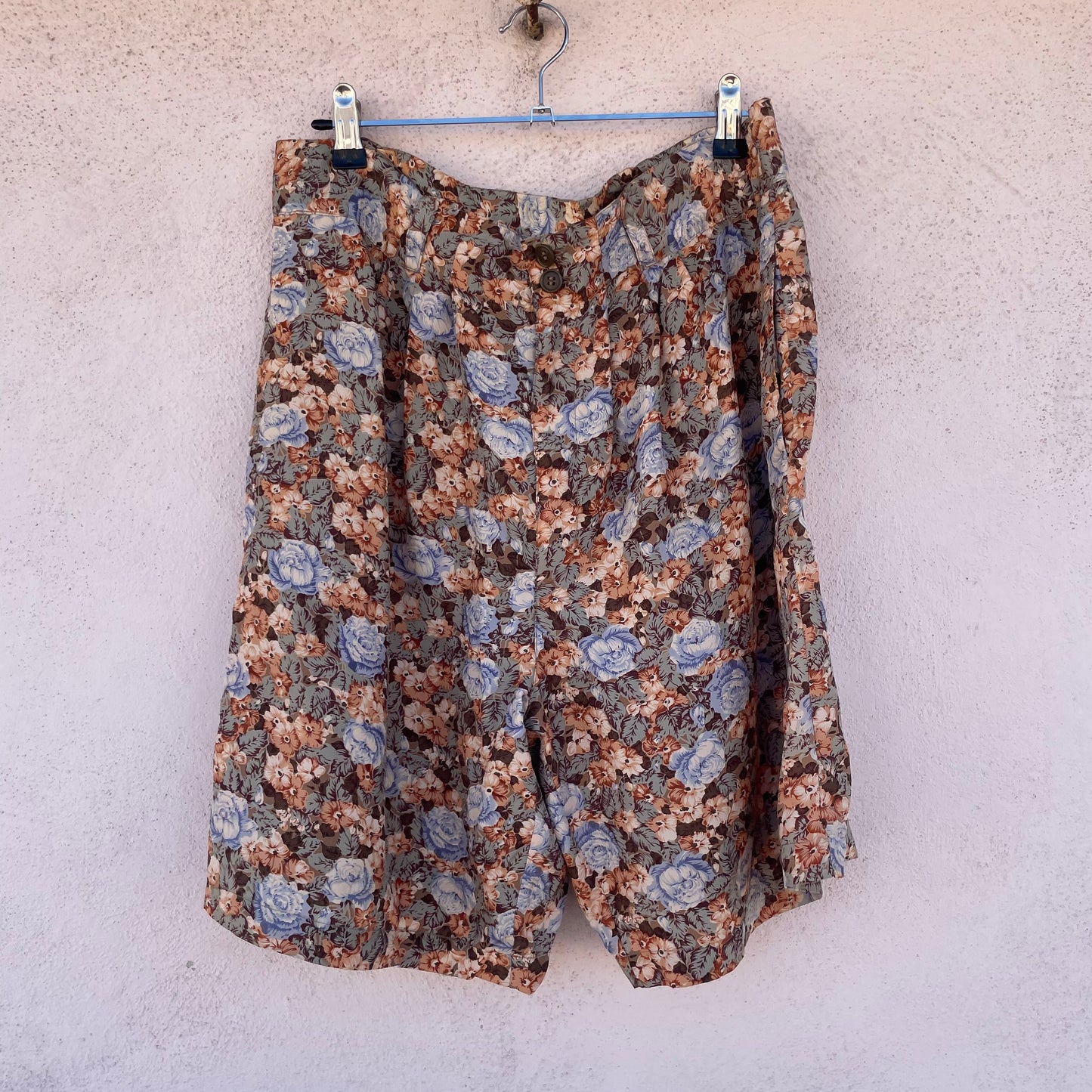 Shorts in seta fiori