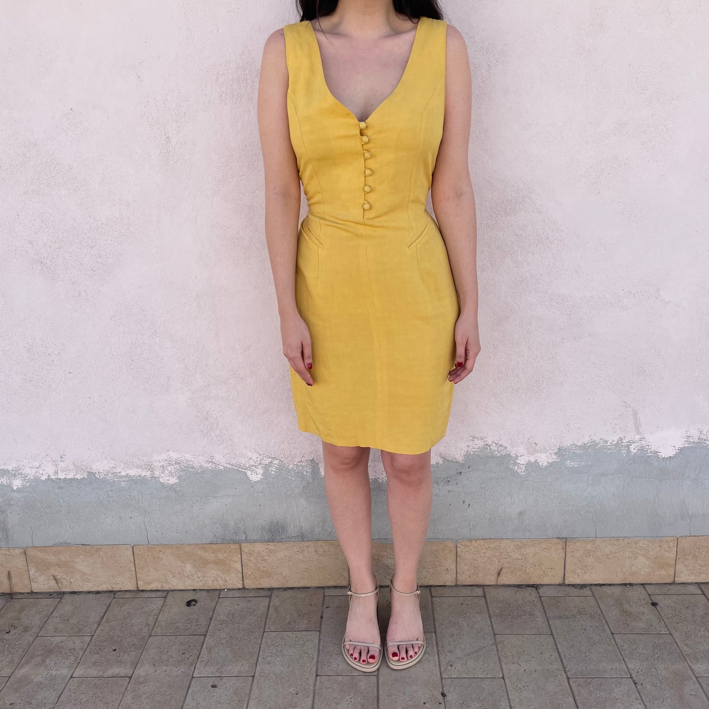 Abito giallo bottoncini