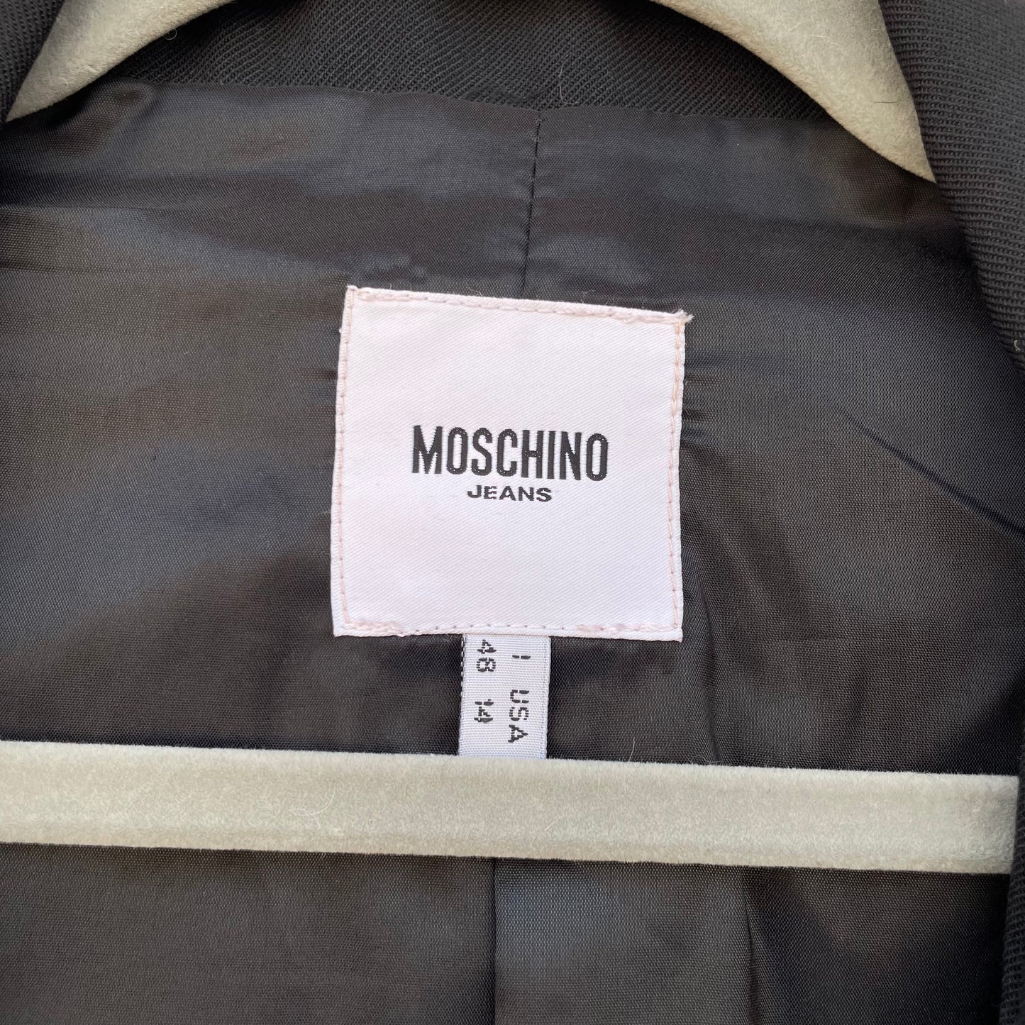 Blazer coccarda Moschino
