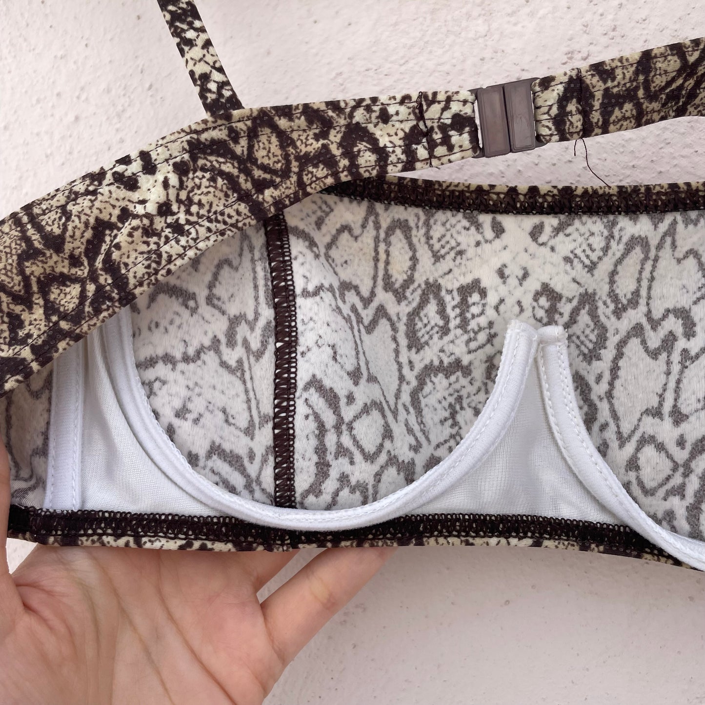 Bikini pitone