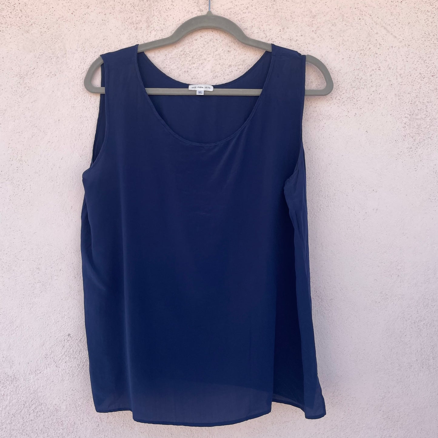 Top in seta blu
