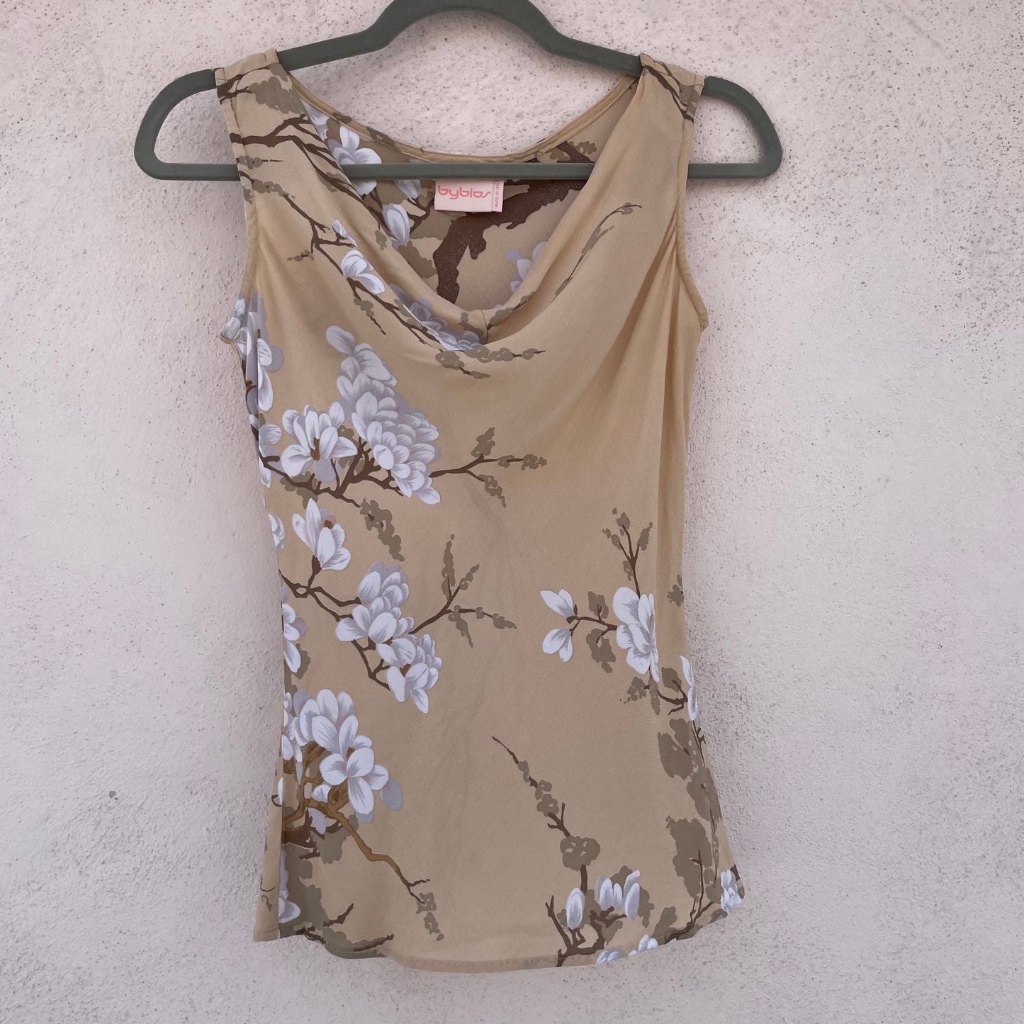 Top magnolia Byblos