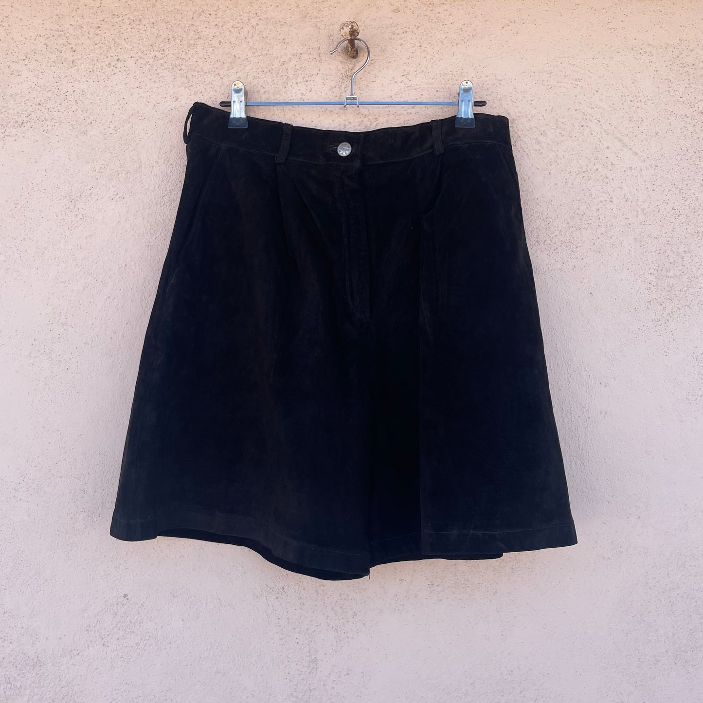 Shorts scamosciati neri