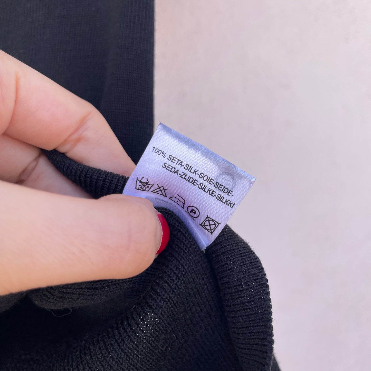 Top nero maglia di seta