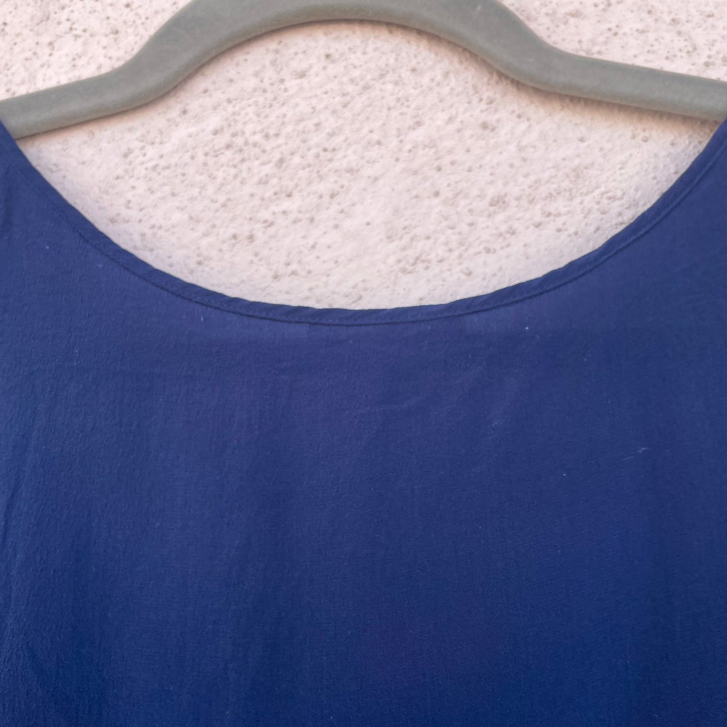 Top in seta blu