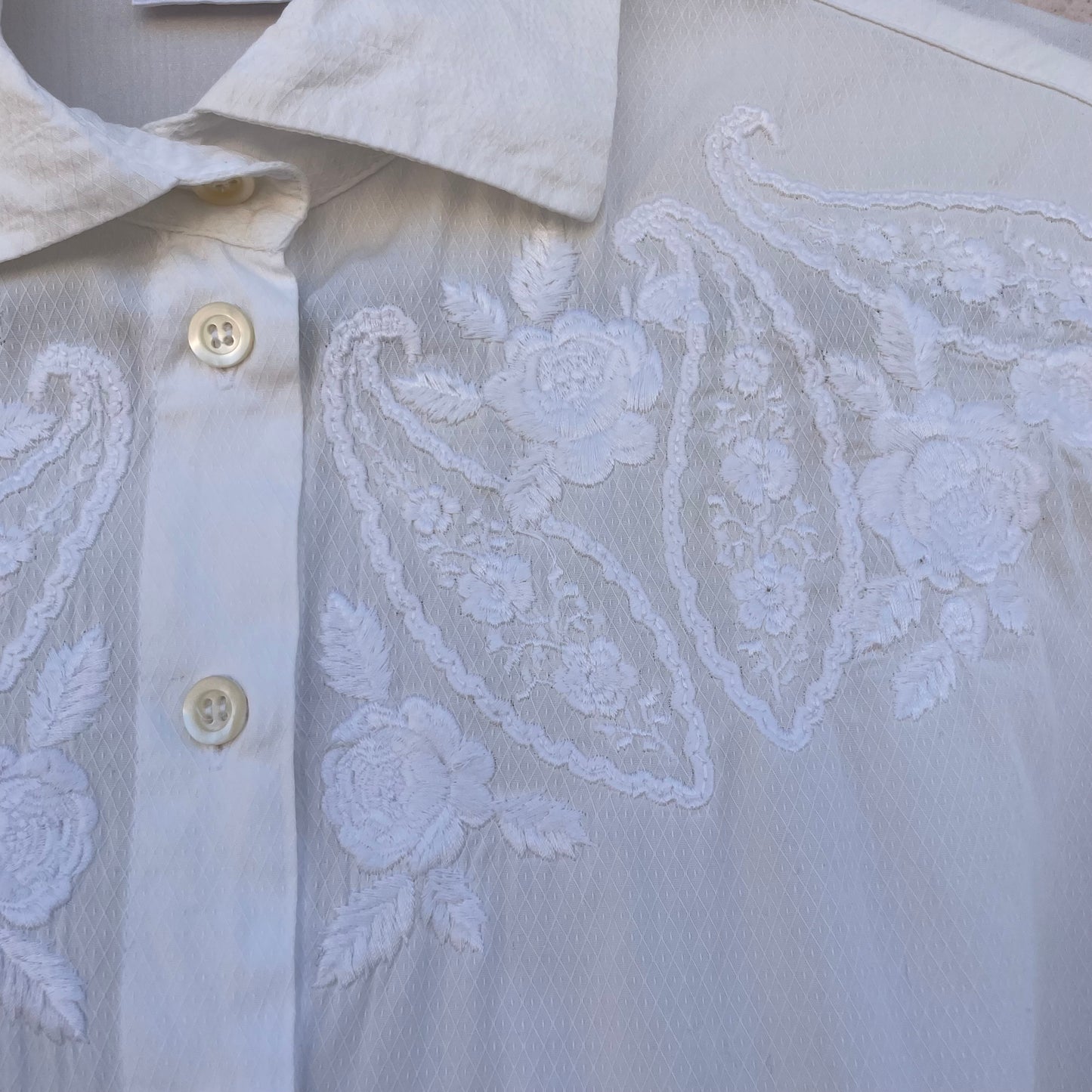 Camicia ricamata Options