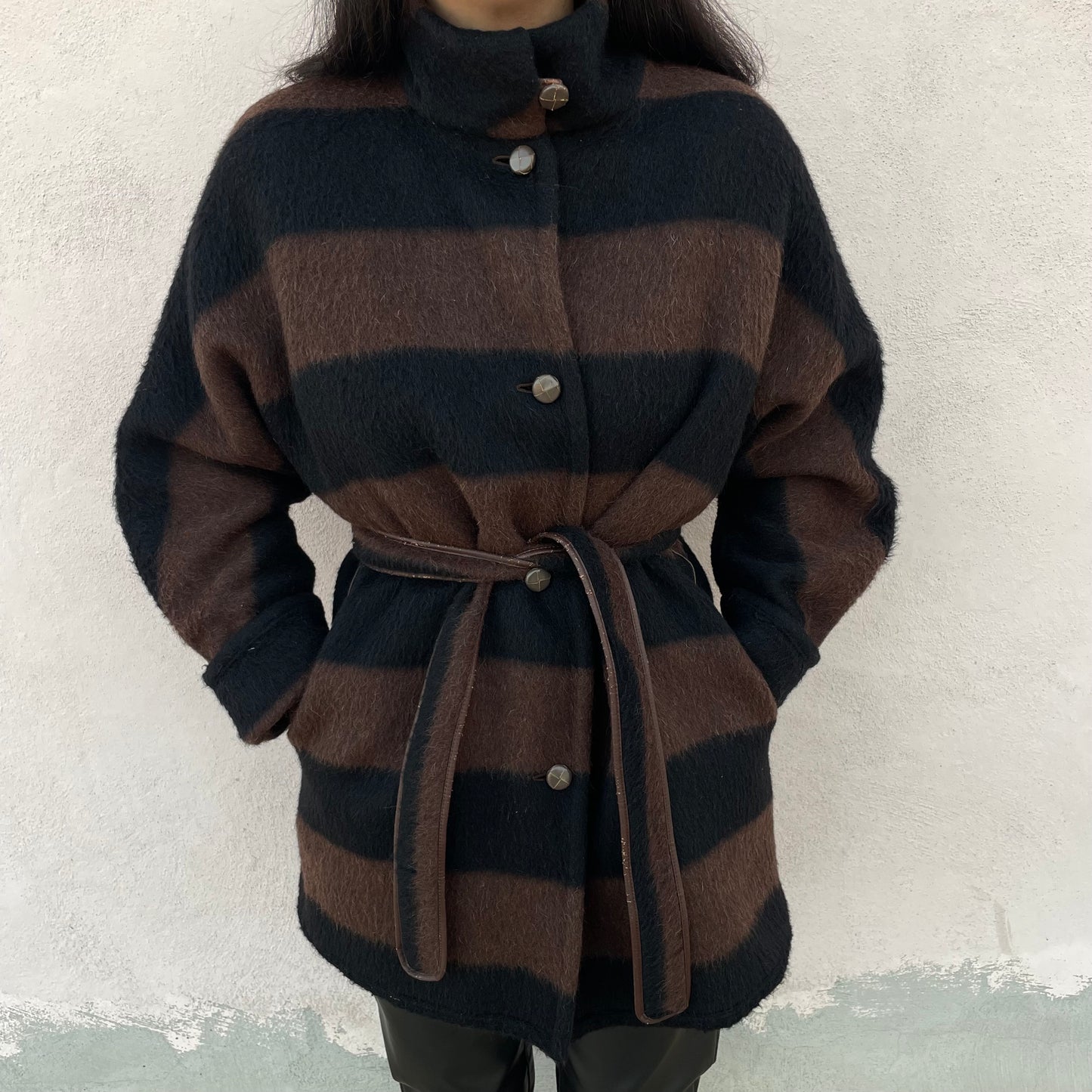 Cappotto marrone e nero