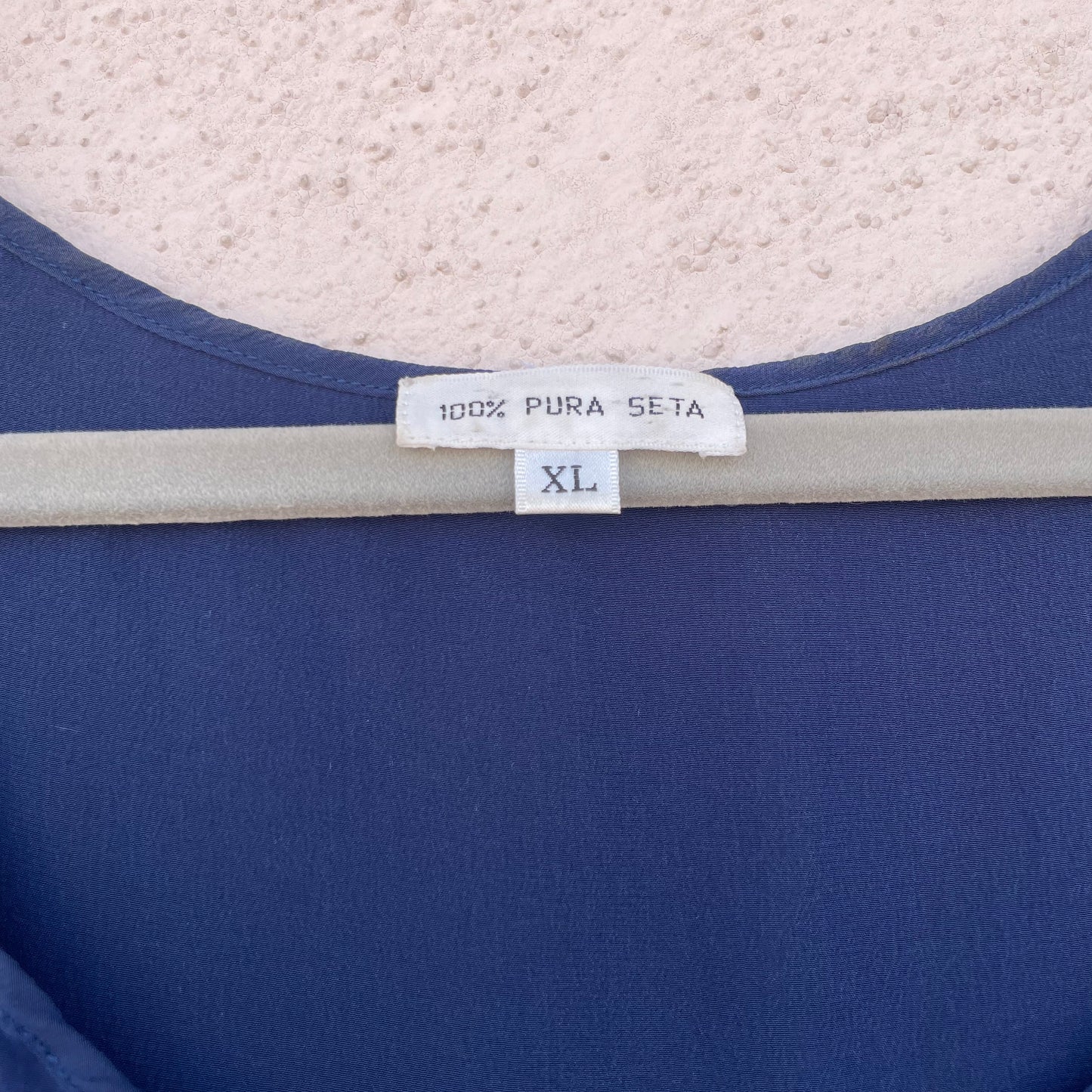Top in seta blu