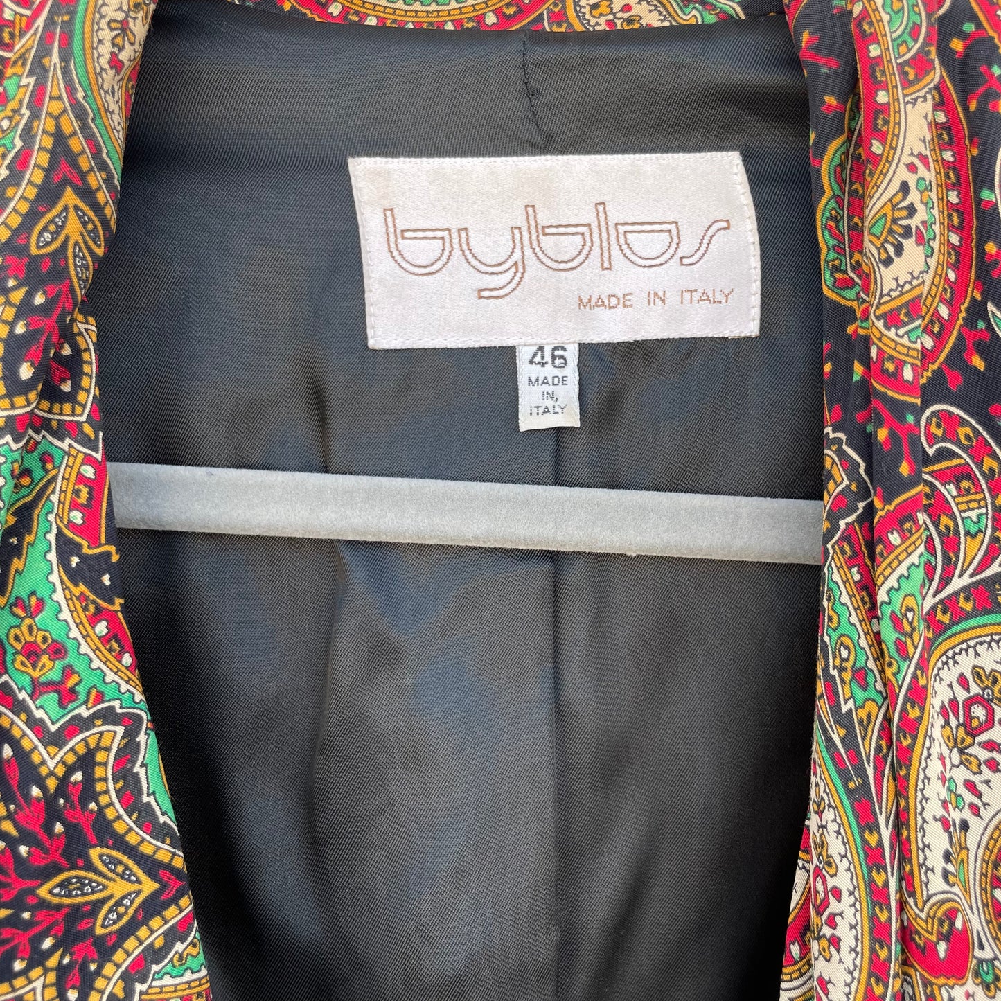 Byblos paisley suit