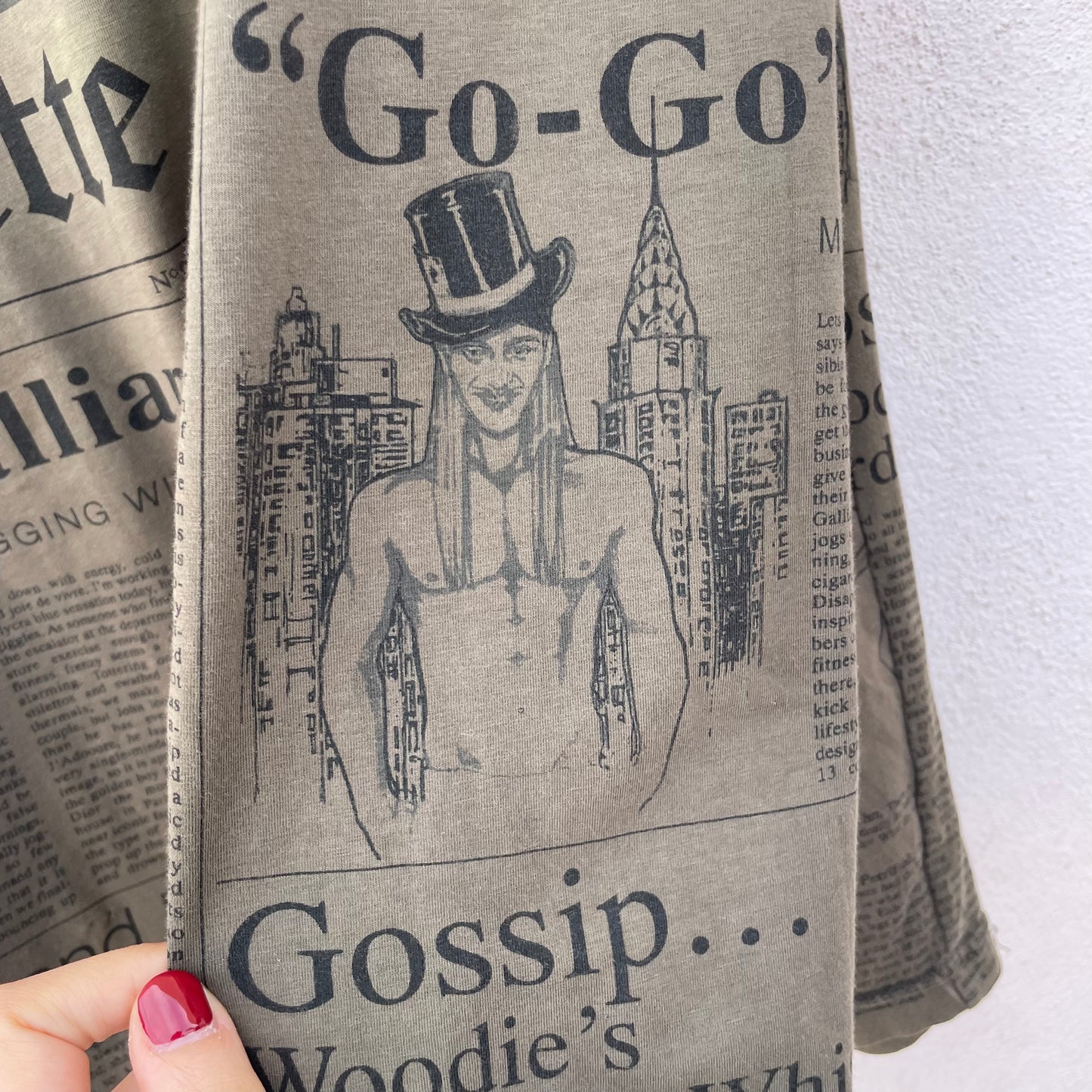 Maglia John Galliano newspaper