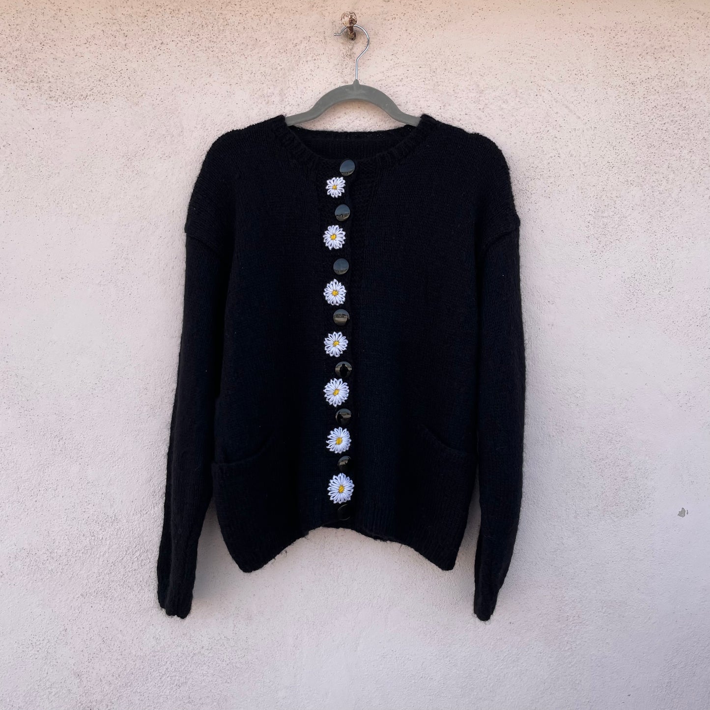 Cardigan nero margherite