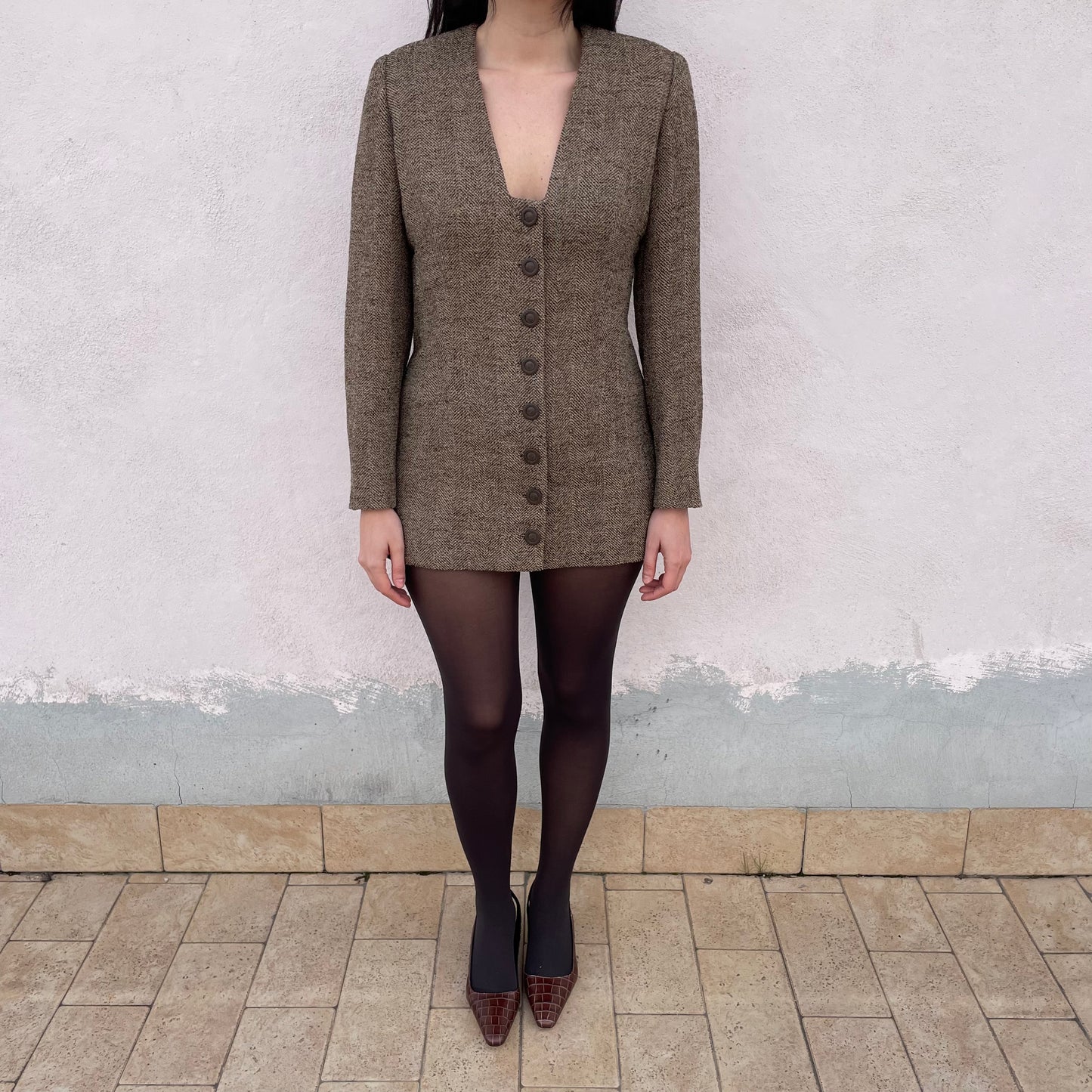 Mini abito-blazer spinato marrone